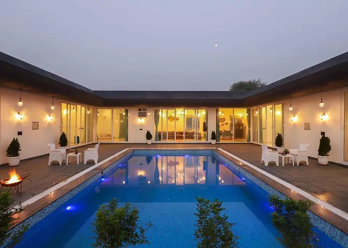 4Bhk Luxury Private Villa By The Party Citadel