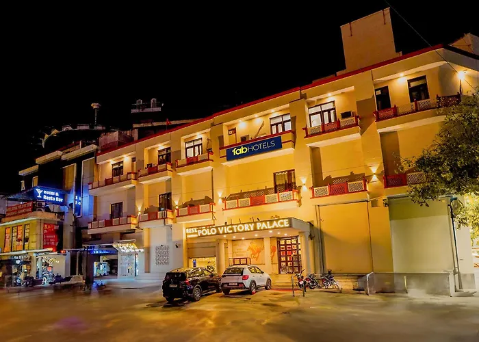 Fabhotel Polovictory Palace
