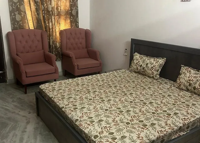 Luxury 3Bhk-3T - Family Traveler