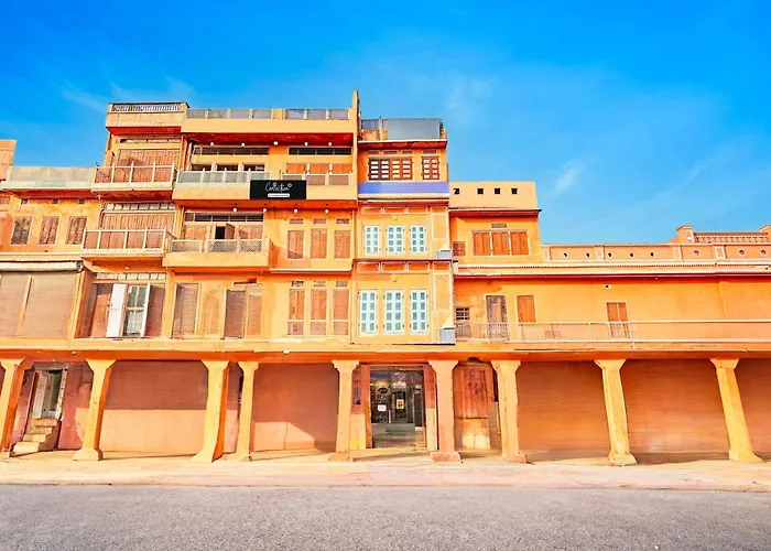 Collection O Ramganj Near Hawa Mahal