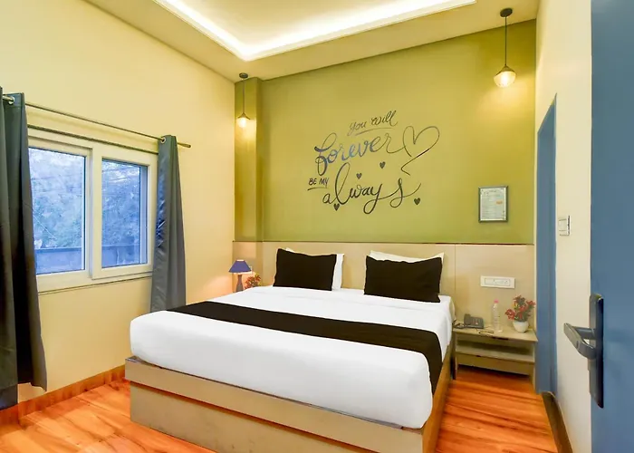 Hotel O Palm Inn
