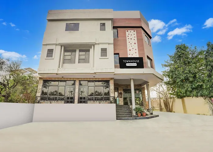 Super Townhouse Sikar Road Jaipur Formerly Hotel Aroma Inn
