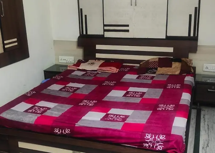 Khandelwal Hostel