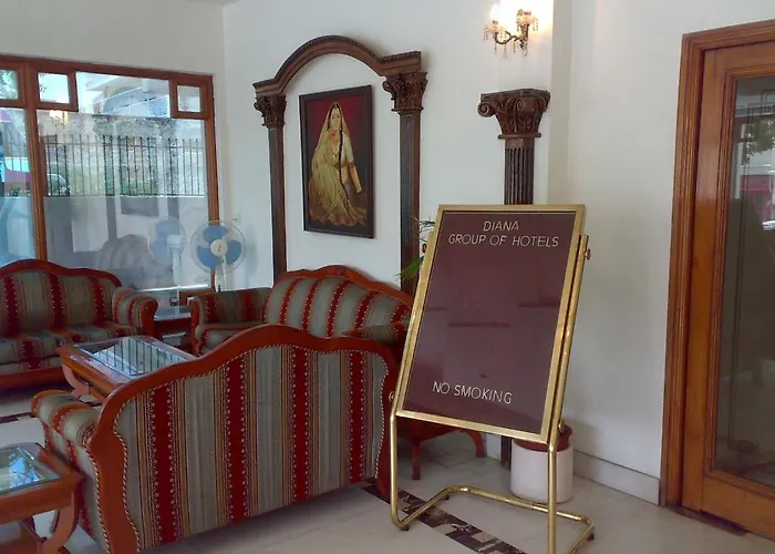 Hotel Diana Palace