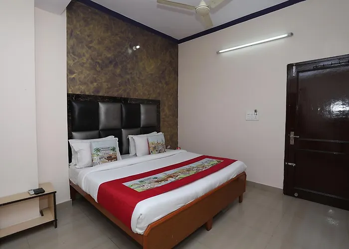 Hotel Deepak