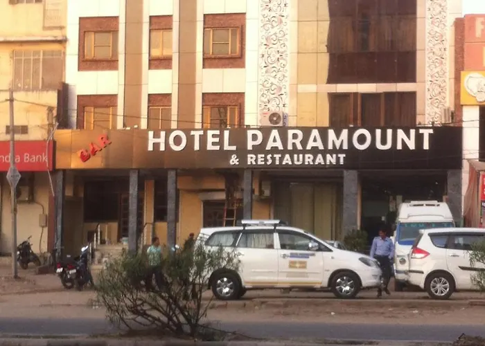 Hotel Paramount