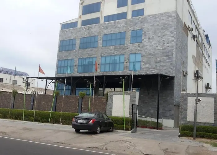 Hotel Grand Harshal