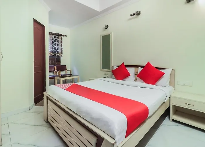 Oyo 783 Om Hotel