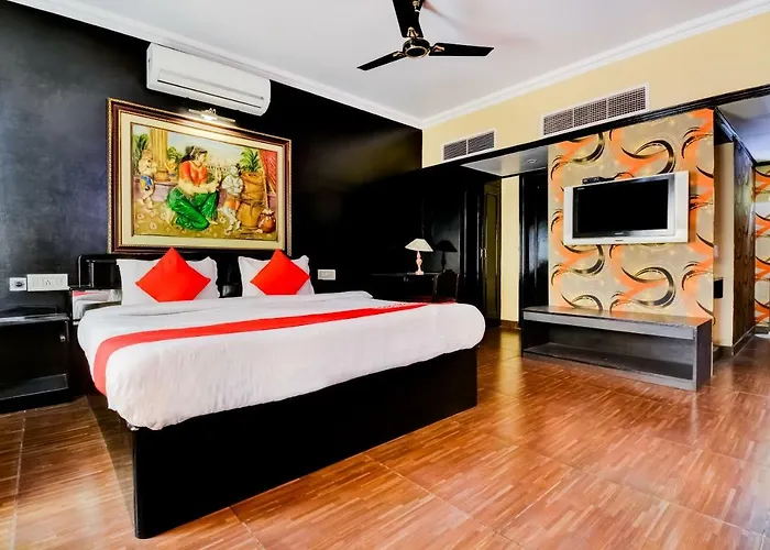 Oyo 18814 Hotel Maya International
