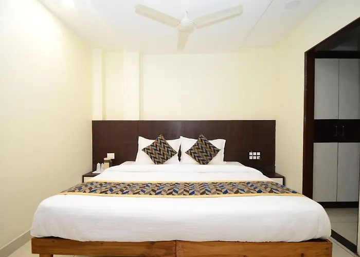 Hotel Rashika Palace Near Sindhi Camp Bus Stand, Jaipur