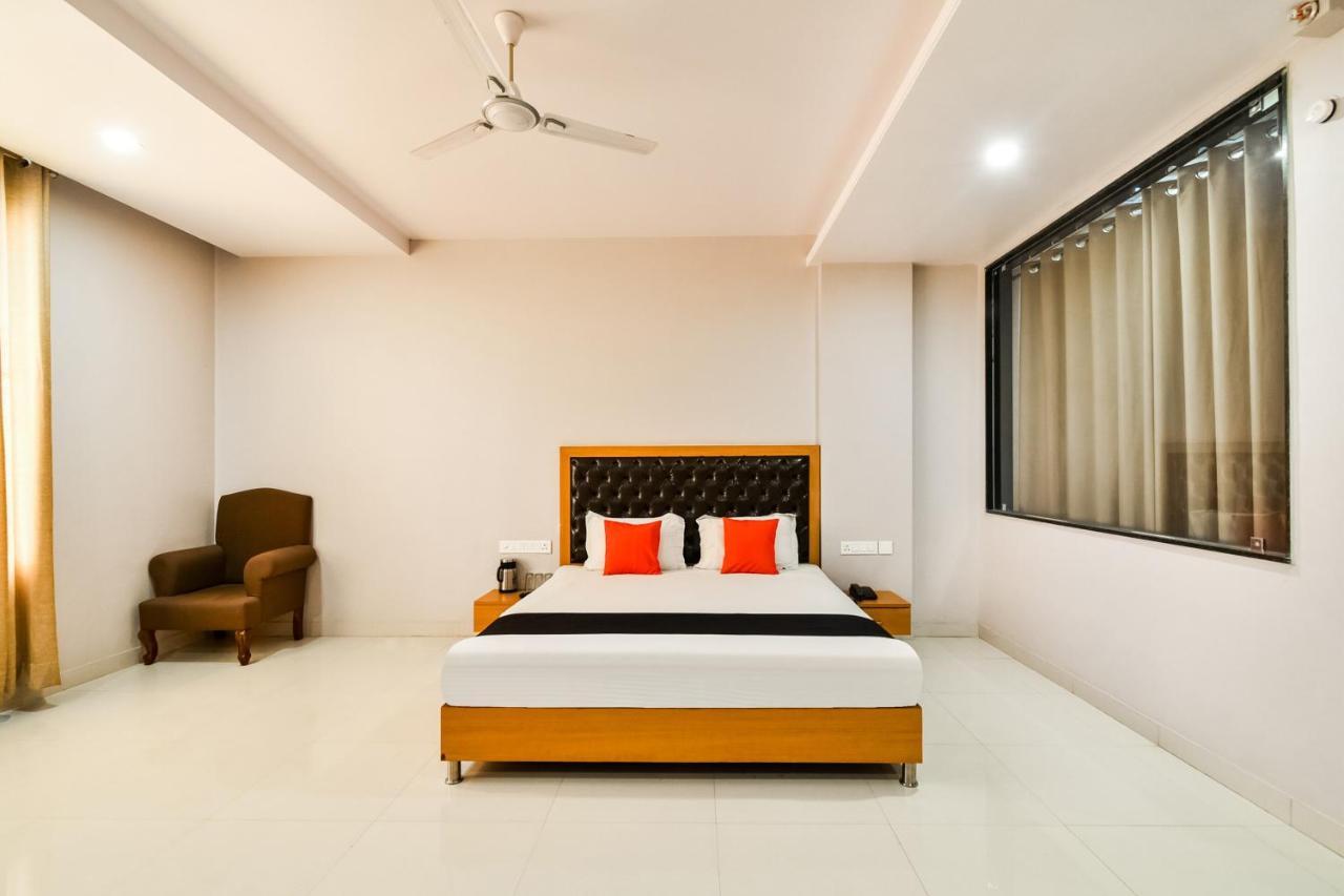 Townhouse 652 Royal Akshayam 4*
