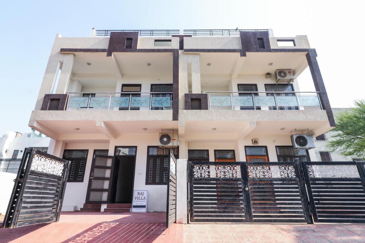 Oyo 26863 Raj Hotel 3*