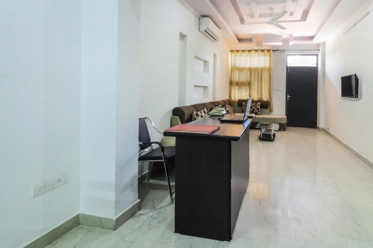 Oyo 26863 Raj Hotel Jaipur