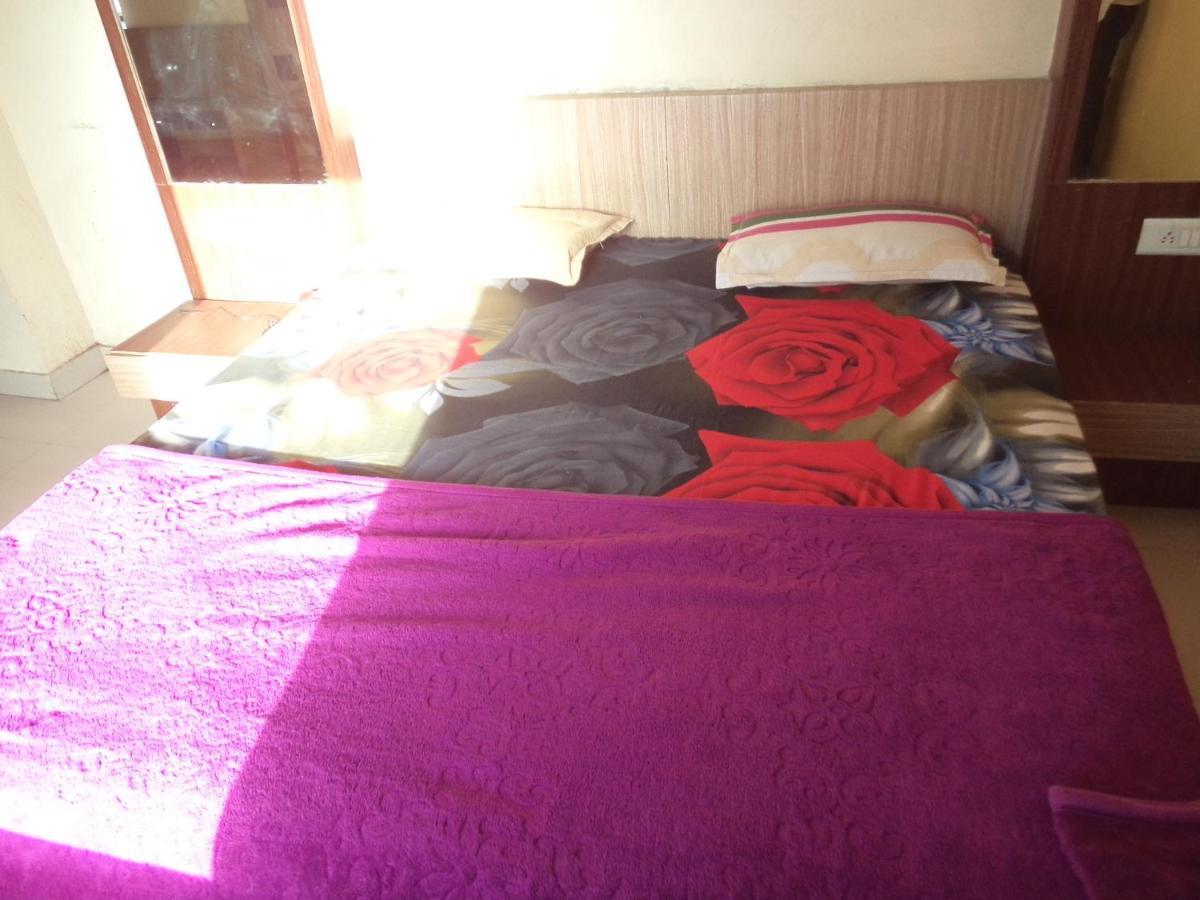 Sai Kripa Hotel *