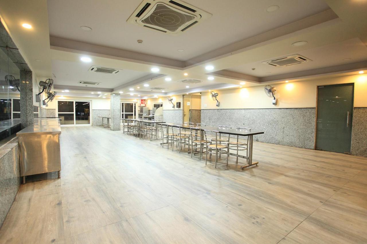 Hotel Anuvibha Malviya Nagar *