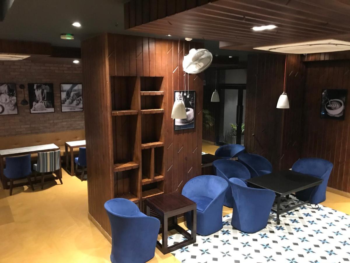Kings Corner Hotel 3*