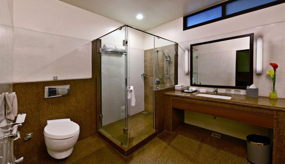 Leisure Grand Chanakya Jaipur