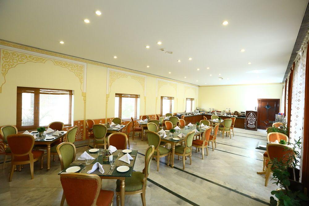 Sawai Man Mahal Hotel 5*