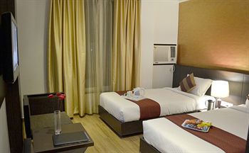 Hotel Raya 3*