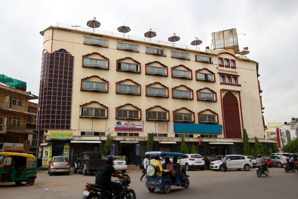 Neelam Jaipur