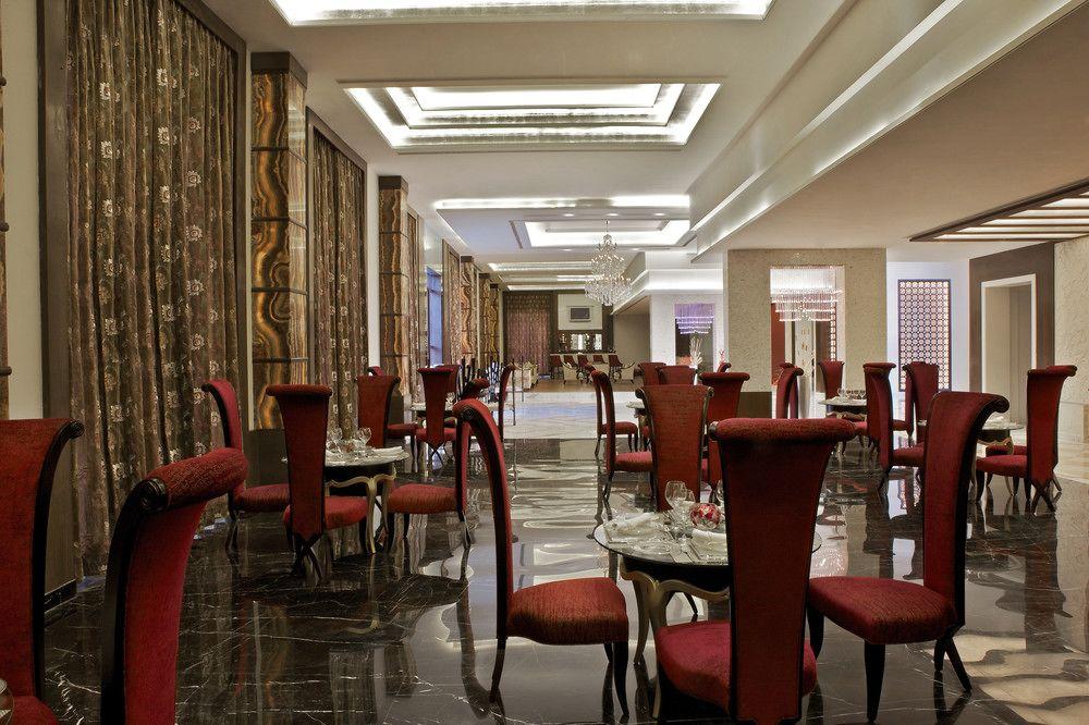 Le Meridien & Hotel