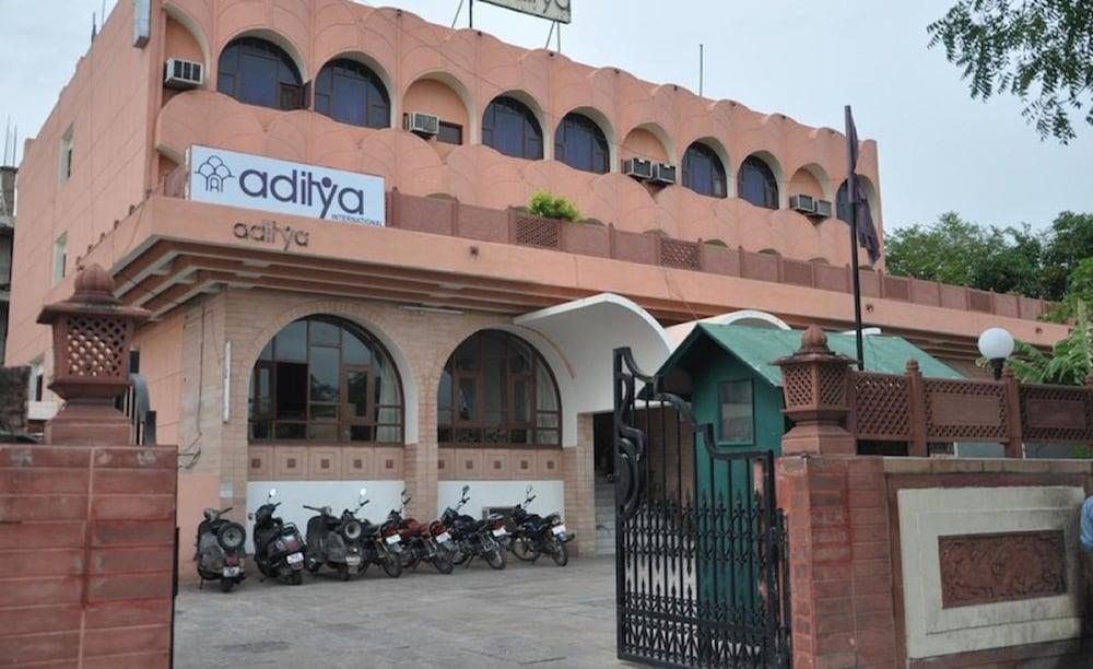 Aditya International 3* Jaipur