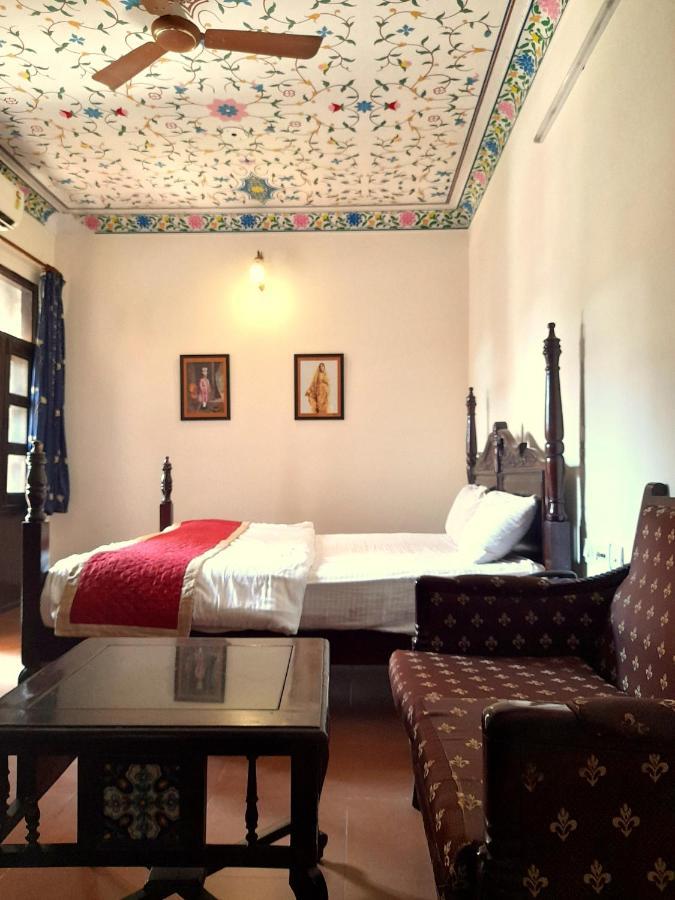Hotel Sajjan Niwas