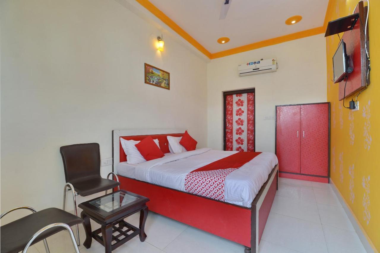 Oyo 12505 Mj 3* Jaipur