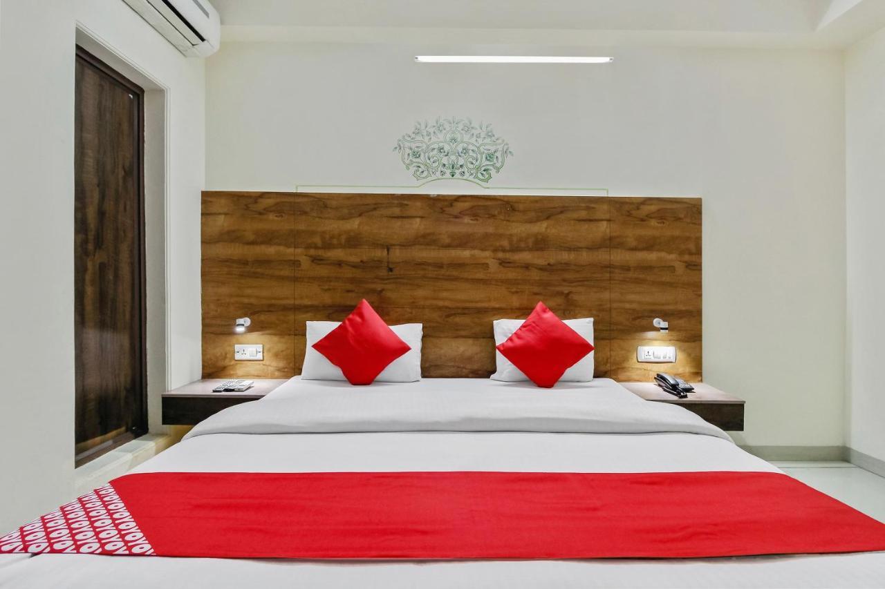 Hotel Arco Palace