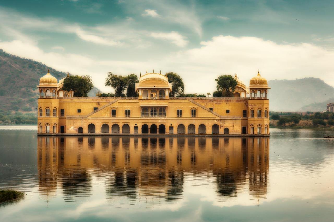 Arco Palace