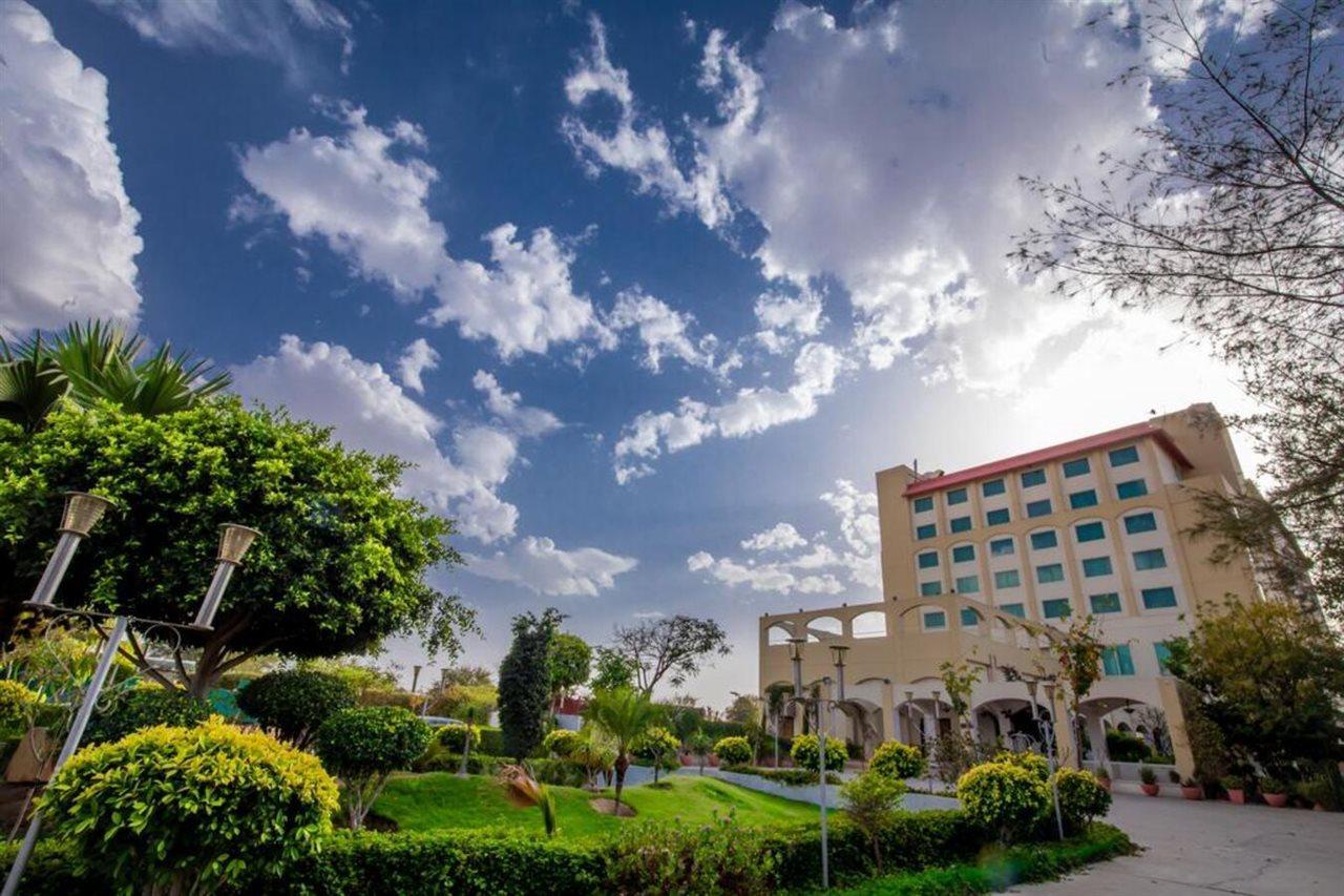 Ramada By Wyndham Jaisinghpura 3* Jaipur