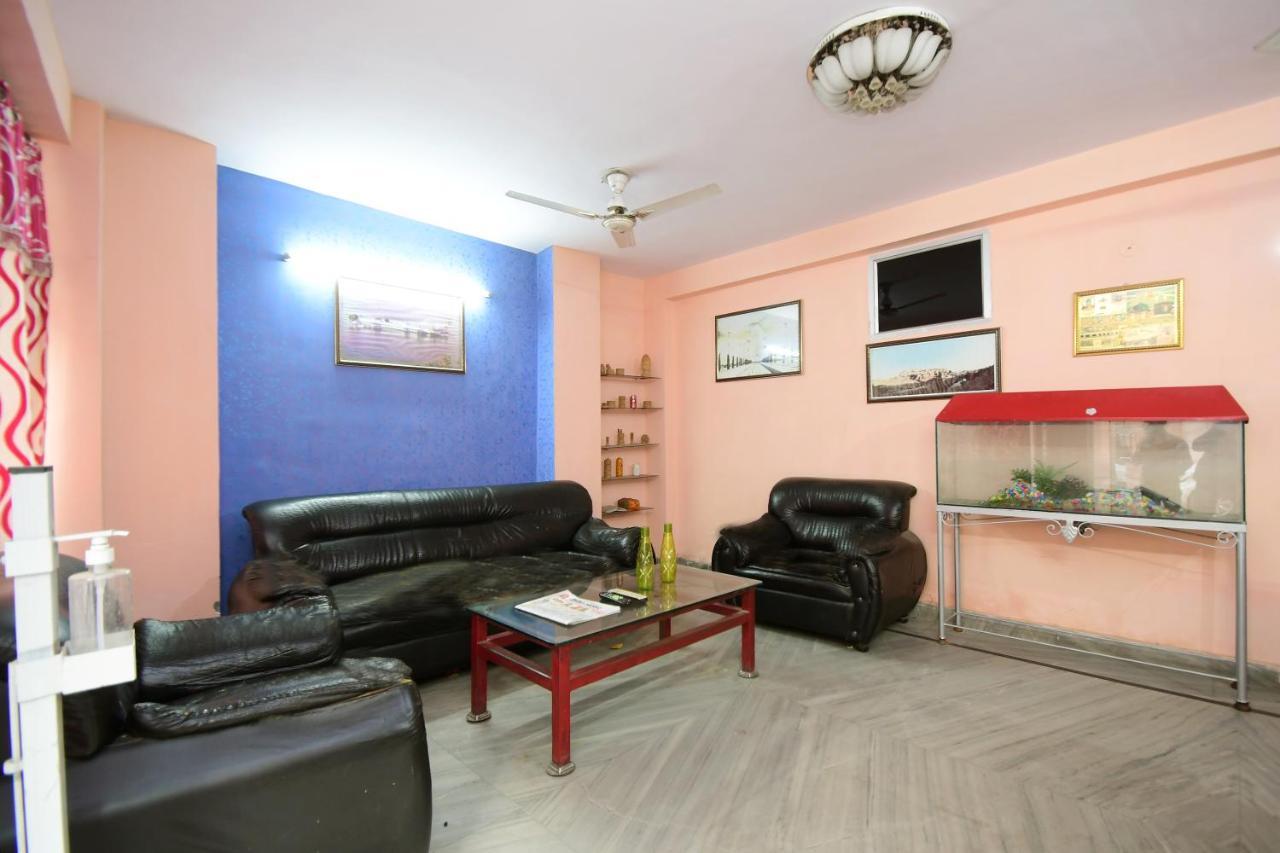 Hotel New India 3*