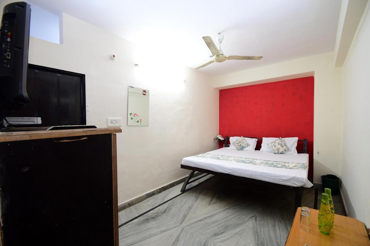 Hotel New India
