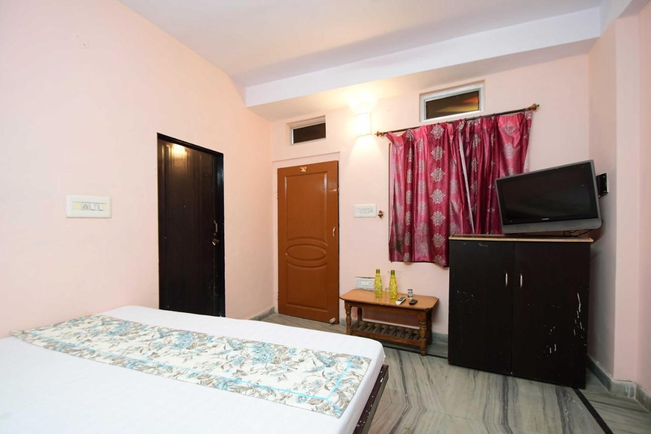 Hotel New India 3*