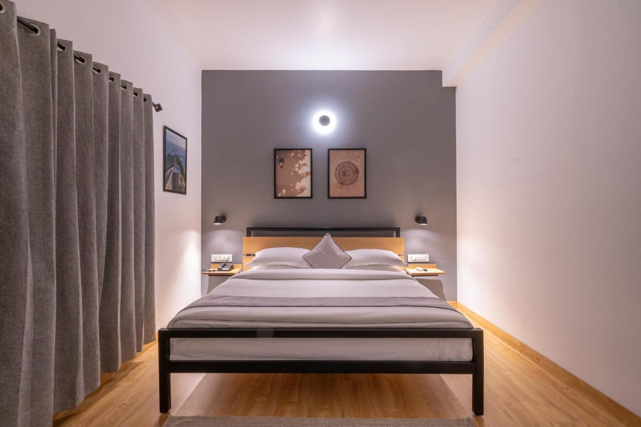 Hotel Loft 24, Mansarovar