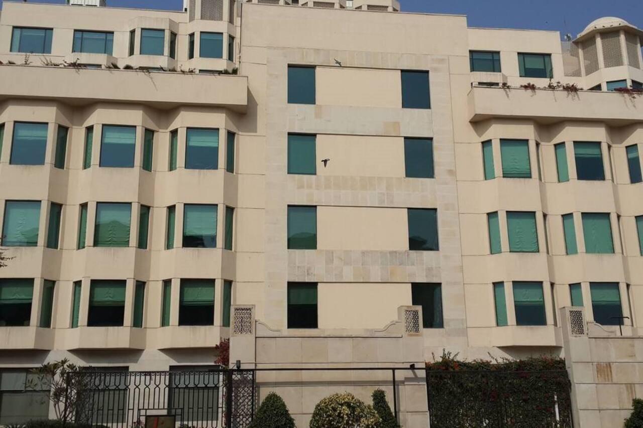 Hotel The Lalit Traveller- Airport