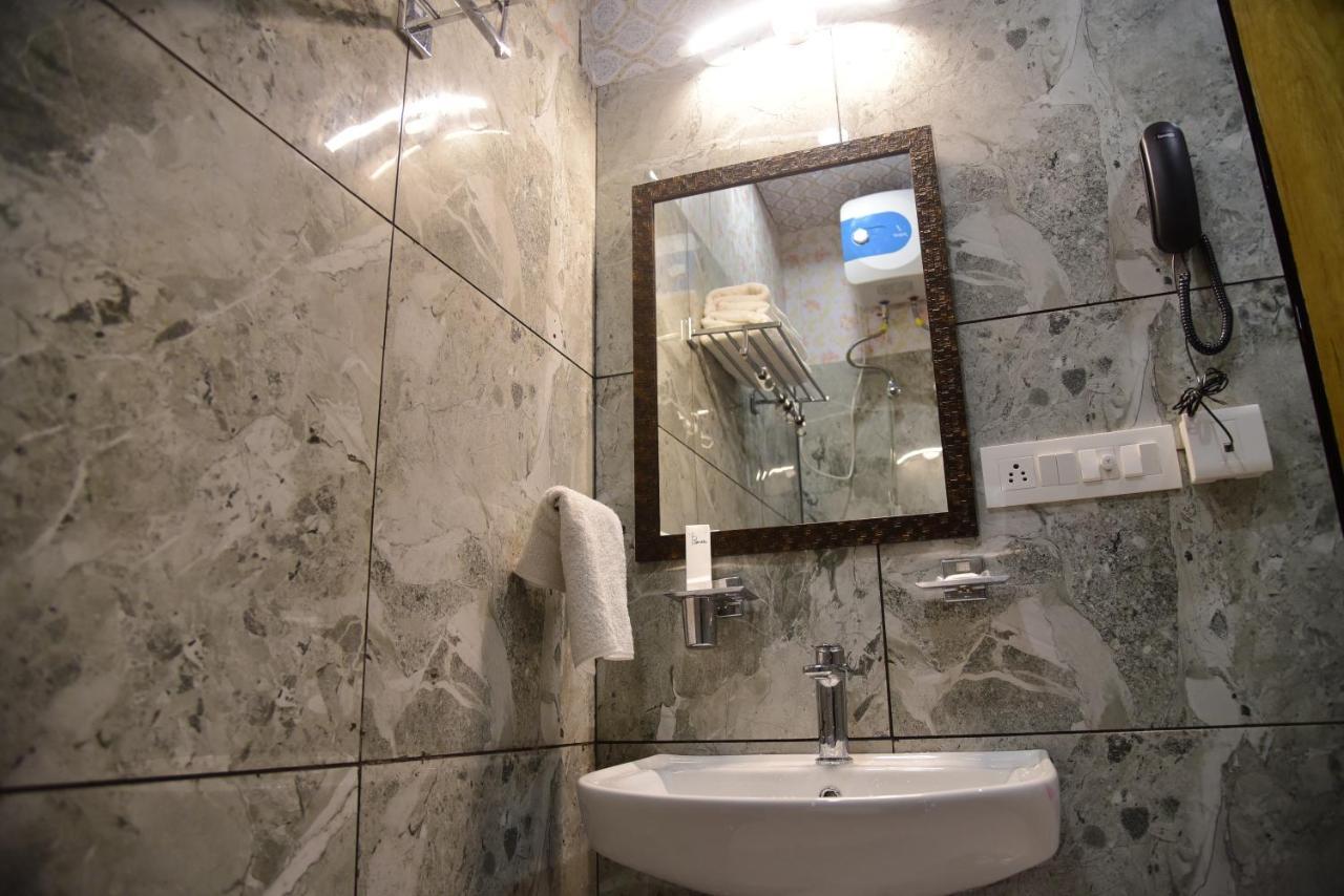 Bamboo Castle Hotel 3*