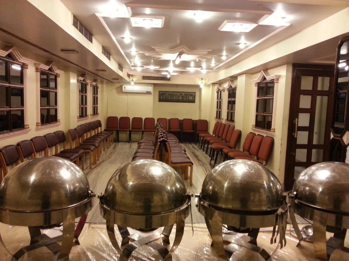 Kanchan Deep Hotel