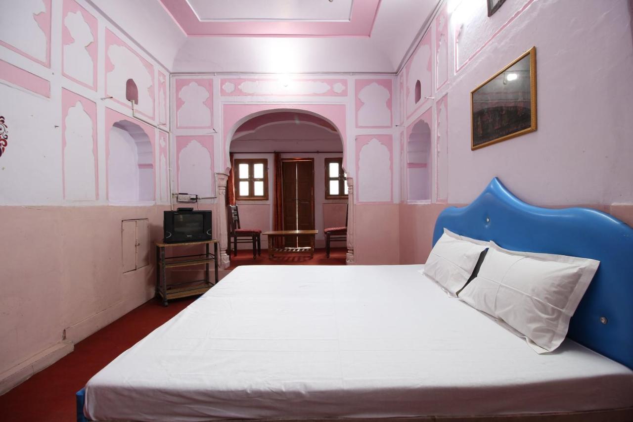 Spot On Khawas Palace Heritage Hotel 2*