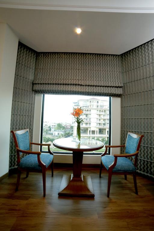 Hotel The Lalit Traveller- Airport