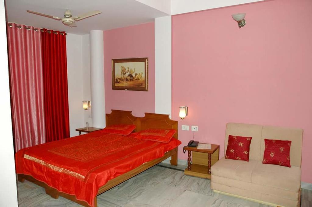 Madhav Palace