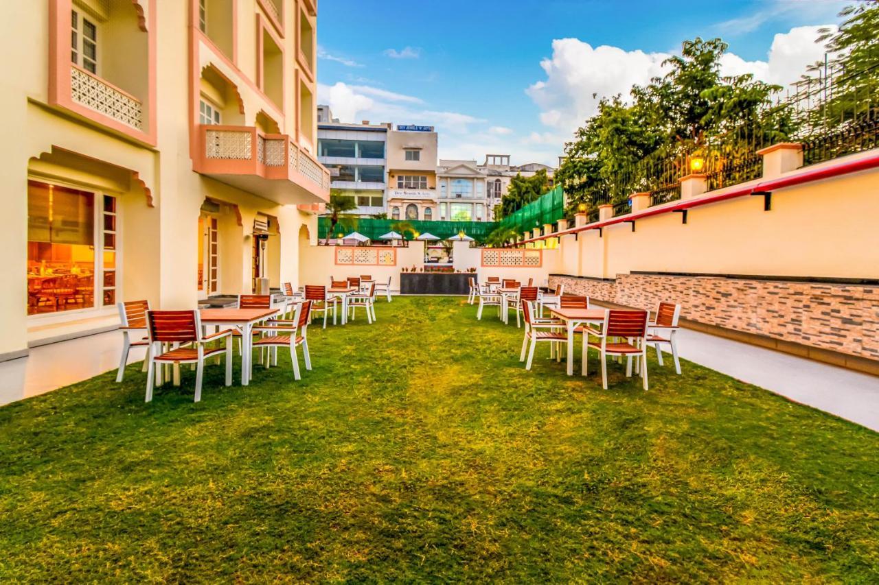 Club Mahindra *