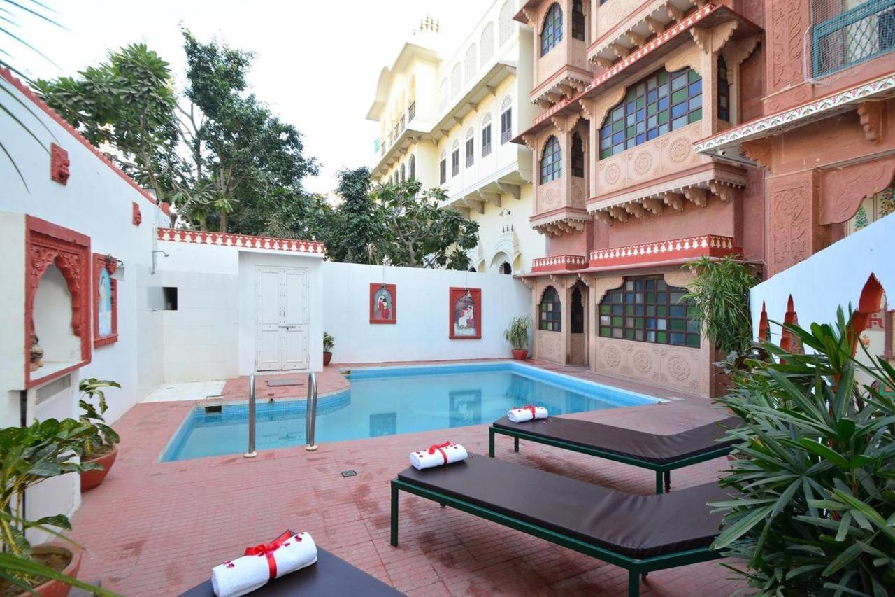 Mahal Khandela