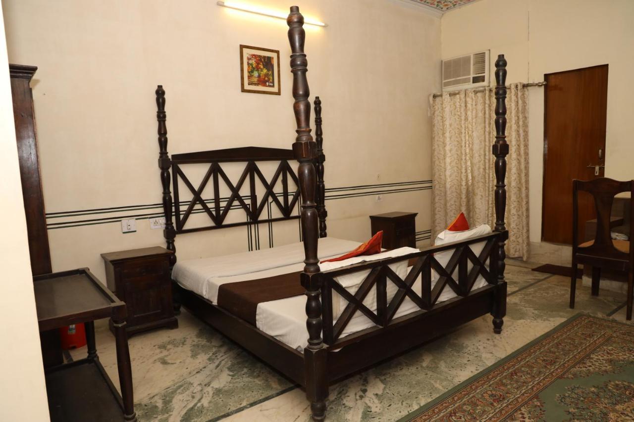 Raghuraj Palace Hotel Jaipur