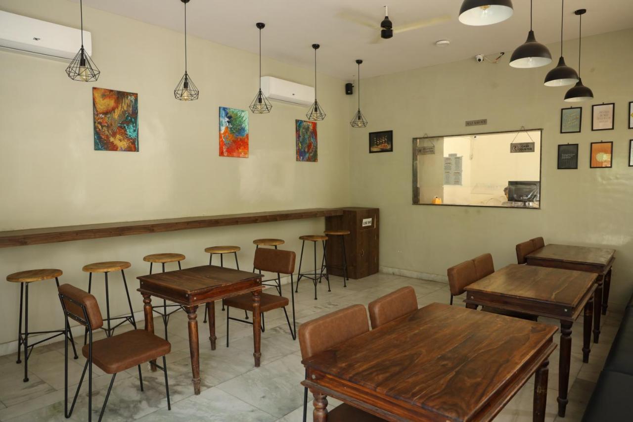 Hotel Raghuraj Palace