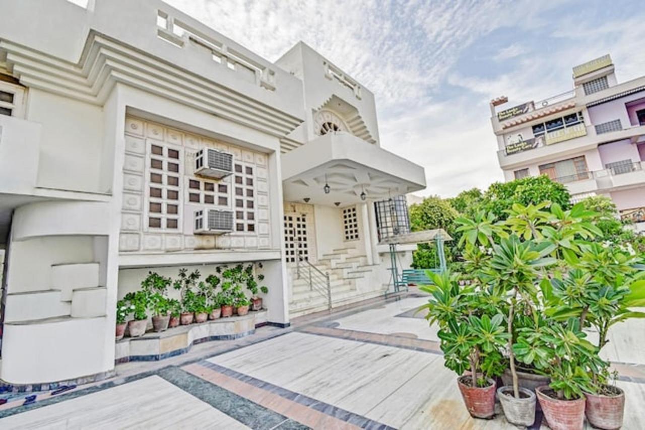 Abode Homestay *