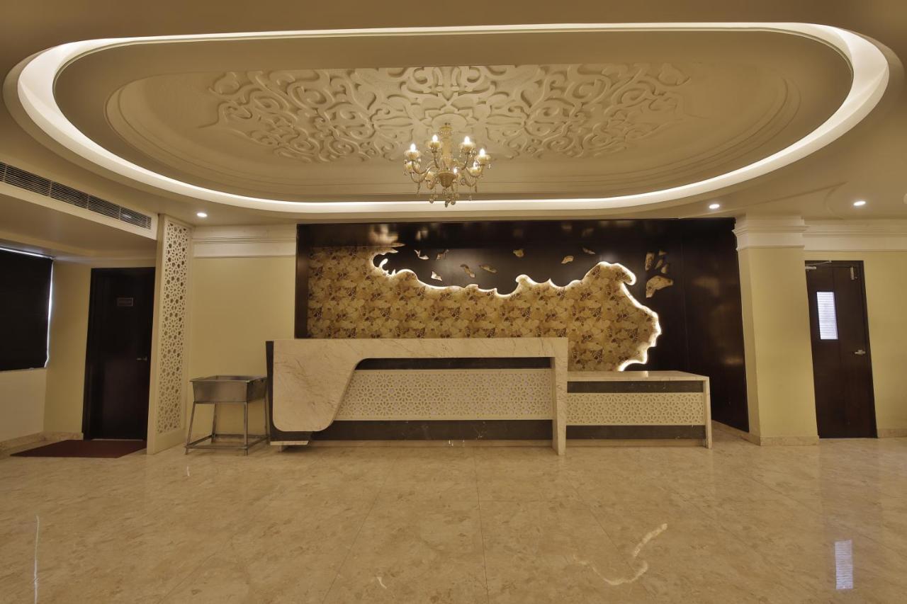 Hotel Grand Safari