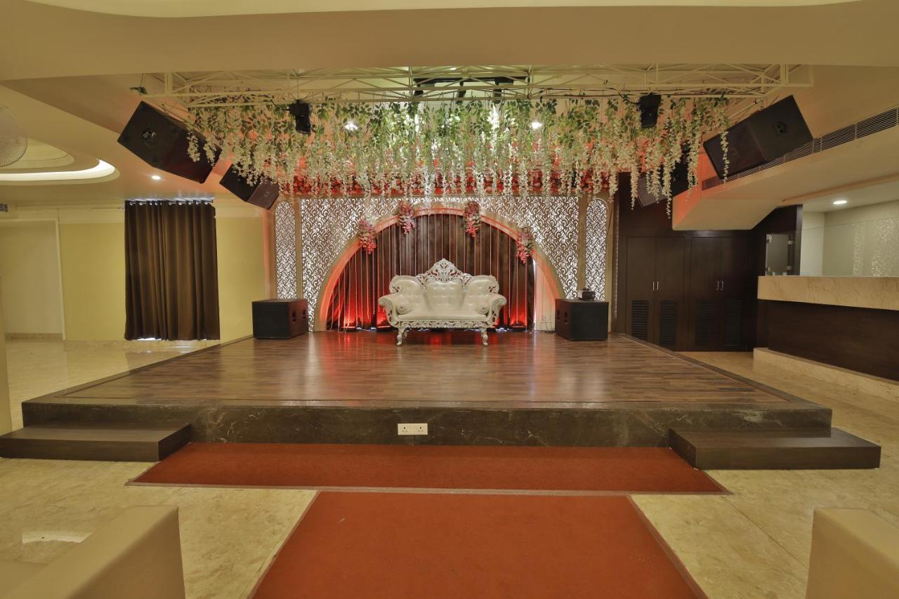 Grand Safari Hotel Jaipur