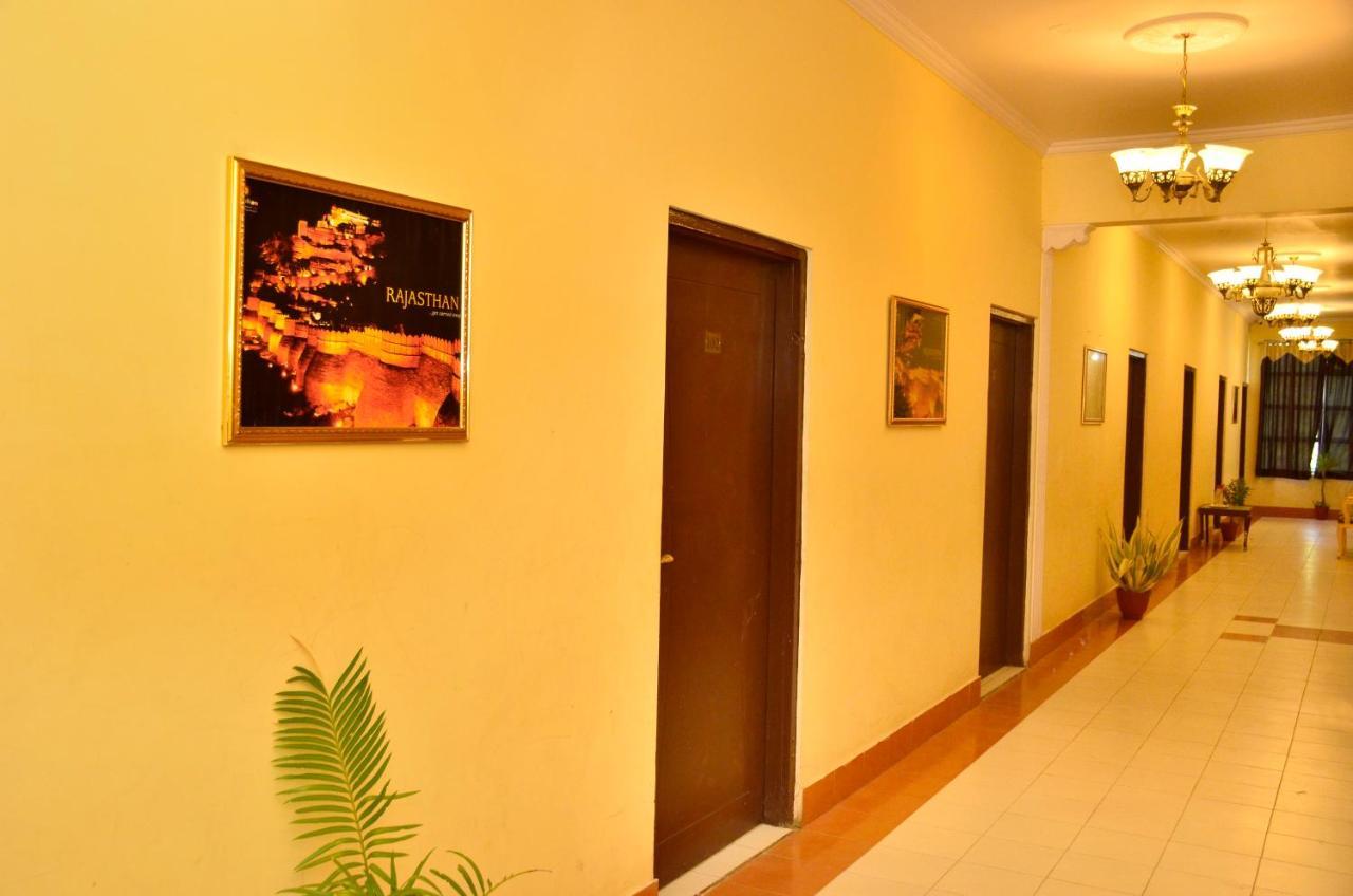 Mahal Rajwada A Heritage Hotel Jaipur