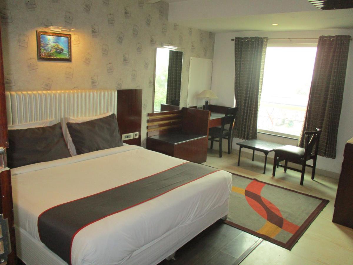 Hotel Broadway 3*